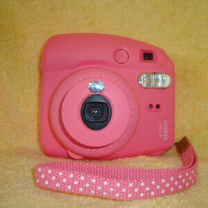 Fujifilm Instax Mini 9 Flamingo Pink, with Strap TESTED WORKING!